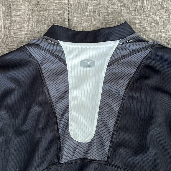 Cycling Jersey by Sugoi. Mens XL. Like new condition. - Picture 6 of 6